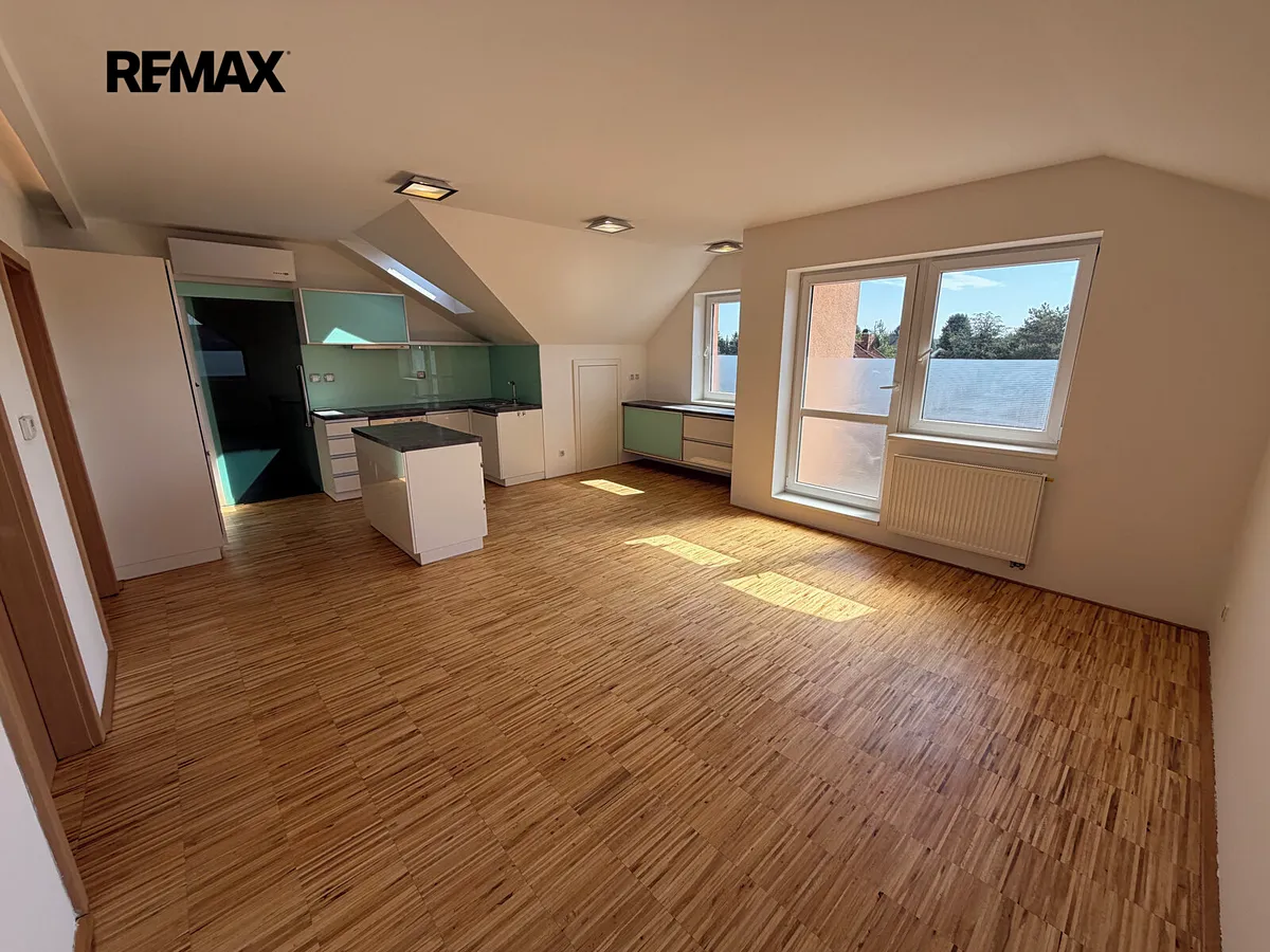 Prodej bytu 3+kk 74 m²